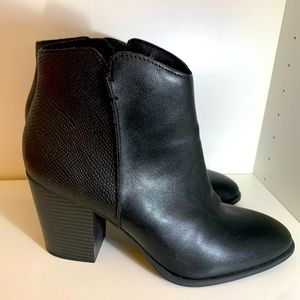 Black ankle boots 🖤